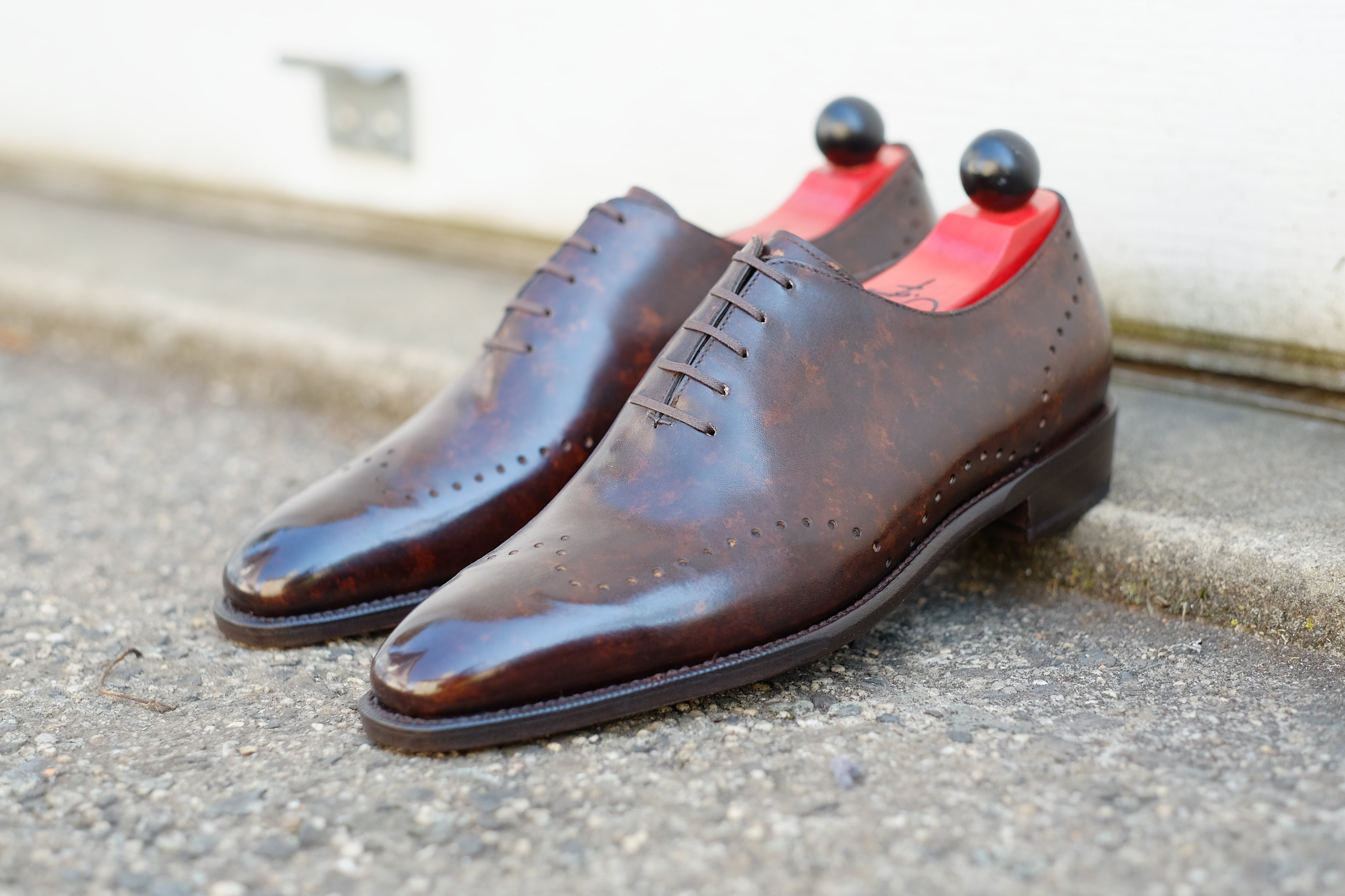 Tony II - Dark Brown Marble Patina - PRE SALE