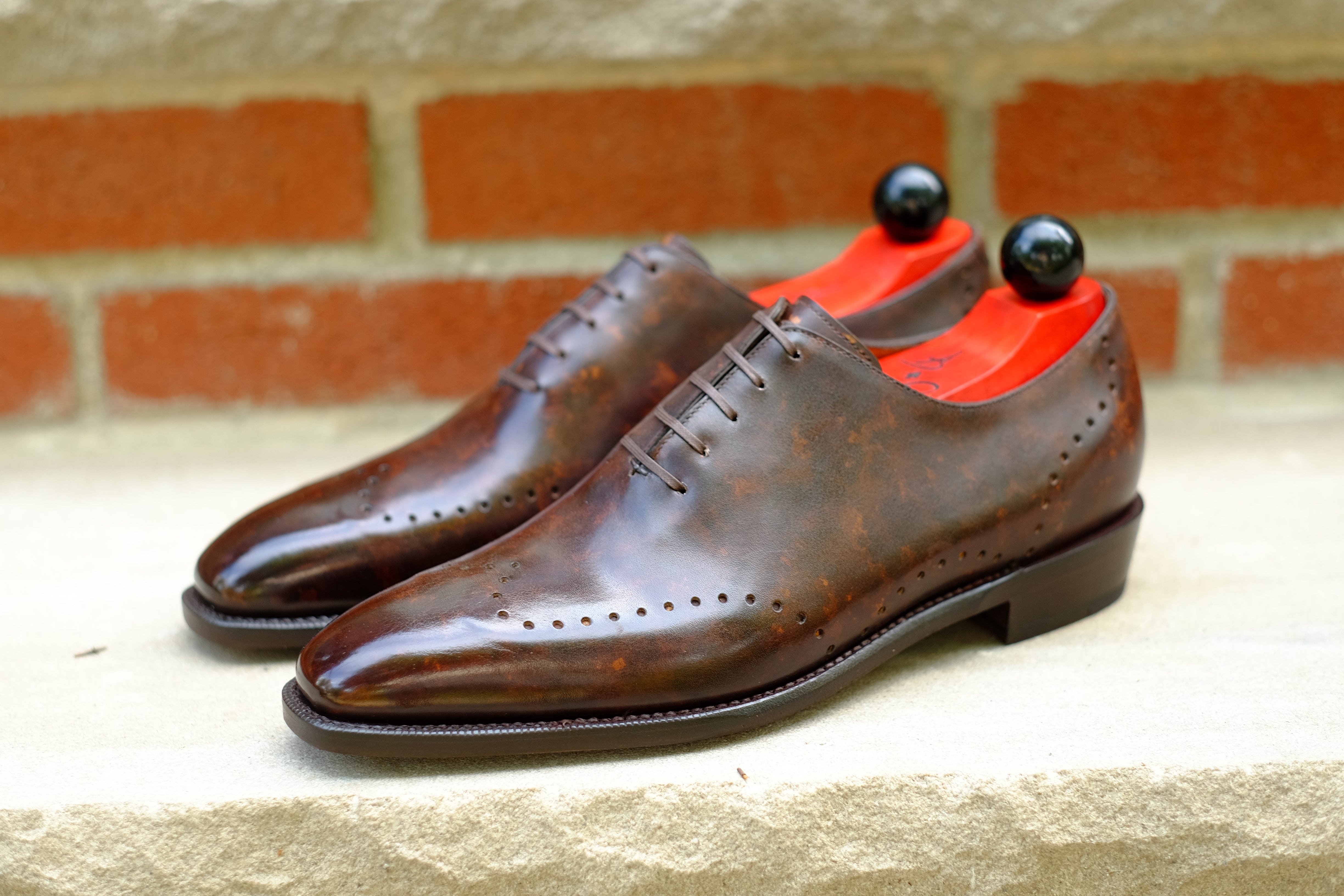 Tony II - Dark Brown Marble Patina - PRE SALE