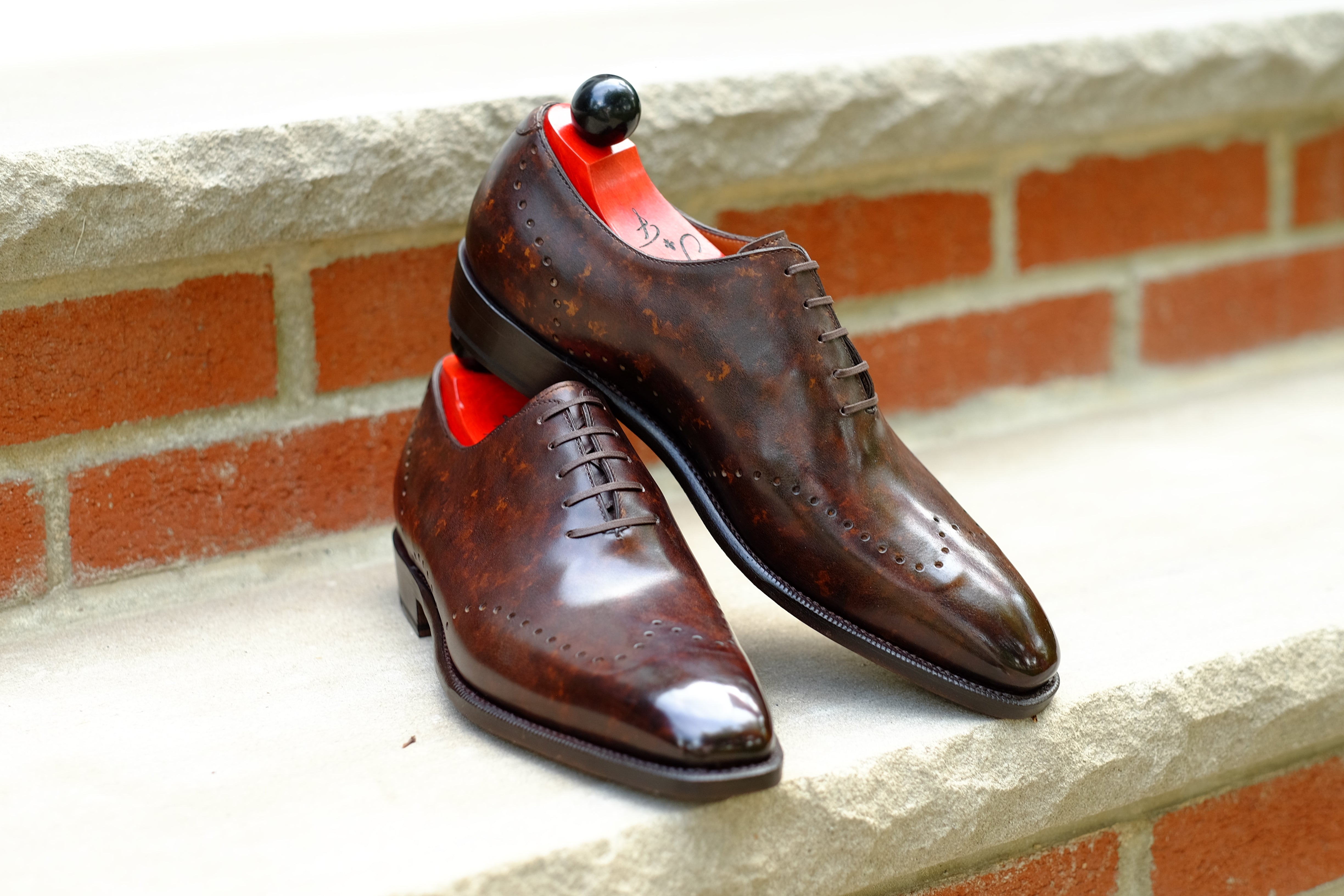 Tony II - Dark Brown Marble Patina - PRE SALE