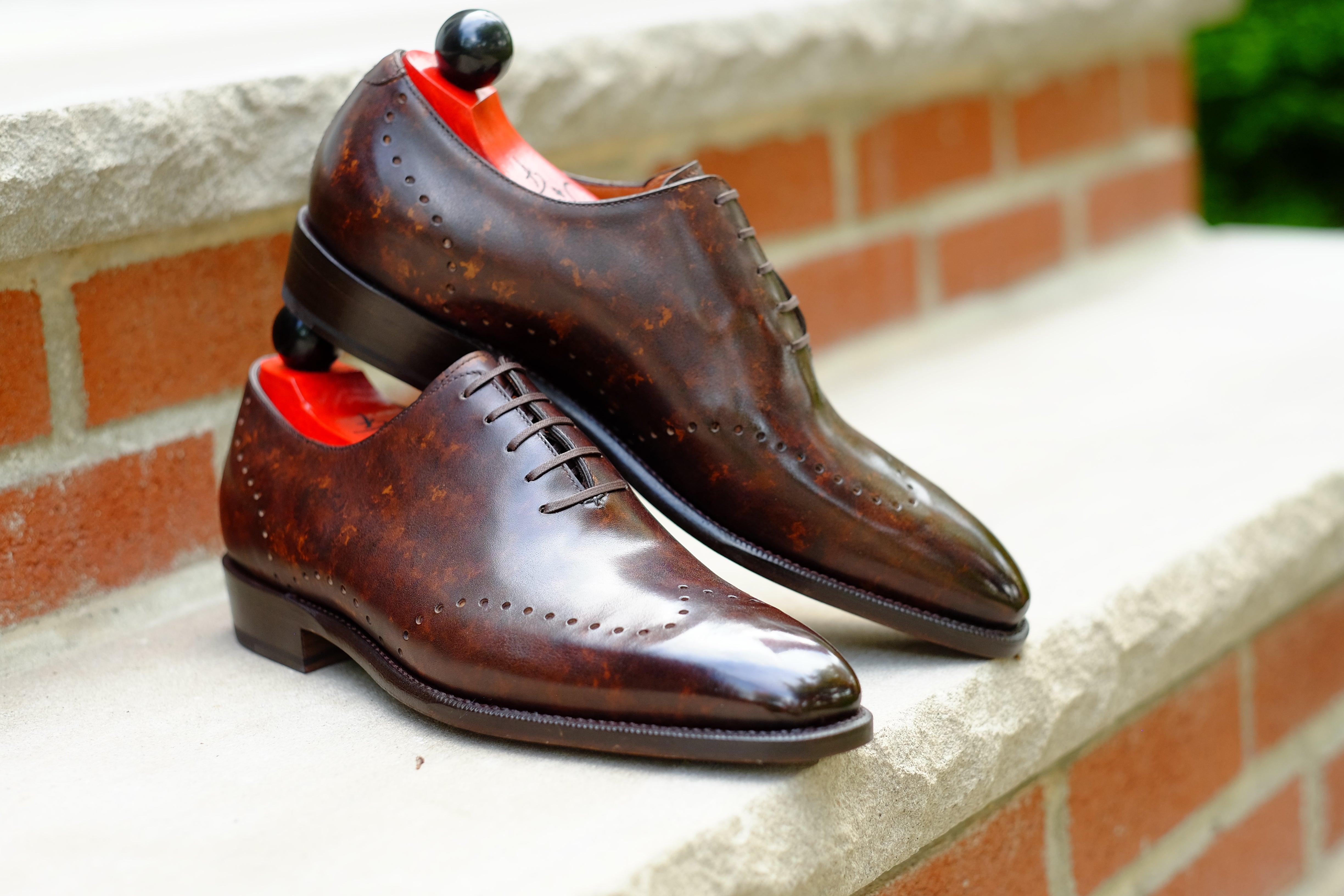 Tony II - Dark Brown Marble Patina - PRE SALE